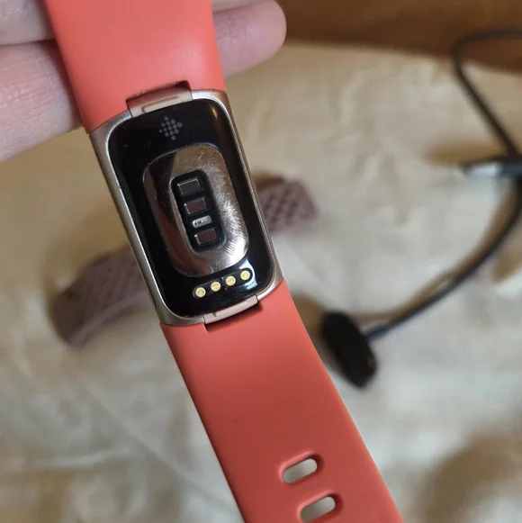 Fitbit Charge 6 – Gold Face with Orange Band + Extra Band – Excellent Condition - Picture 3 of 3